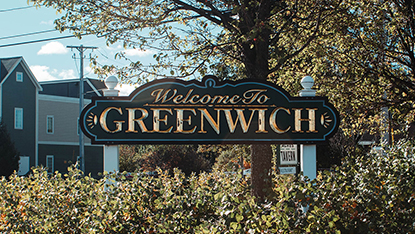 welcome to Greenwich sign