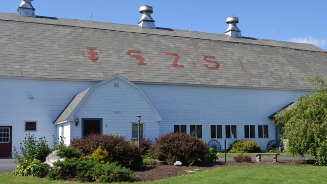 1925 Barn (The)